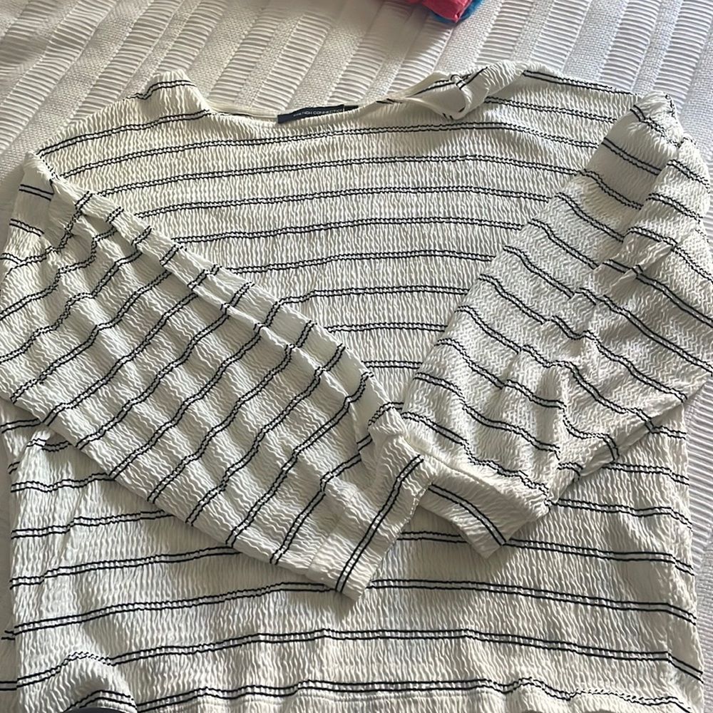 French connection excellent condition 3/4 bell sleeve stripped shirt